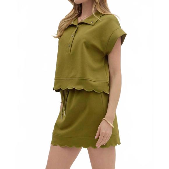 NEW ENTRO scalloped pullover top in olive - Picture 4 of 6